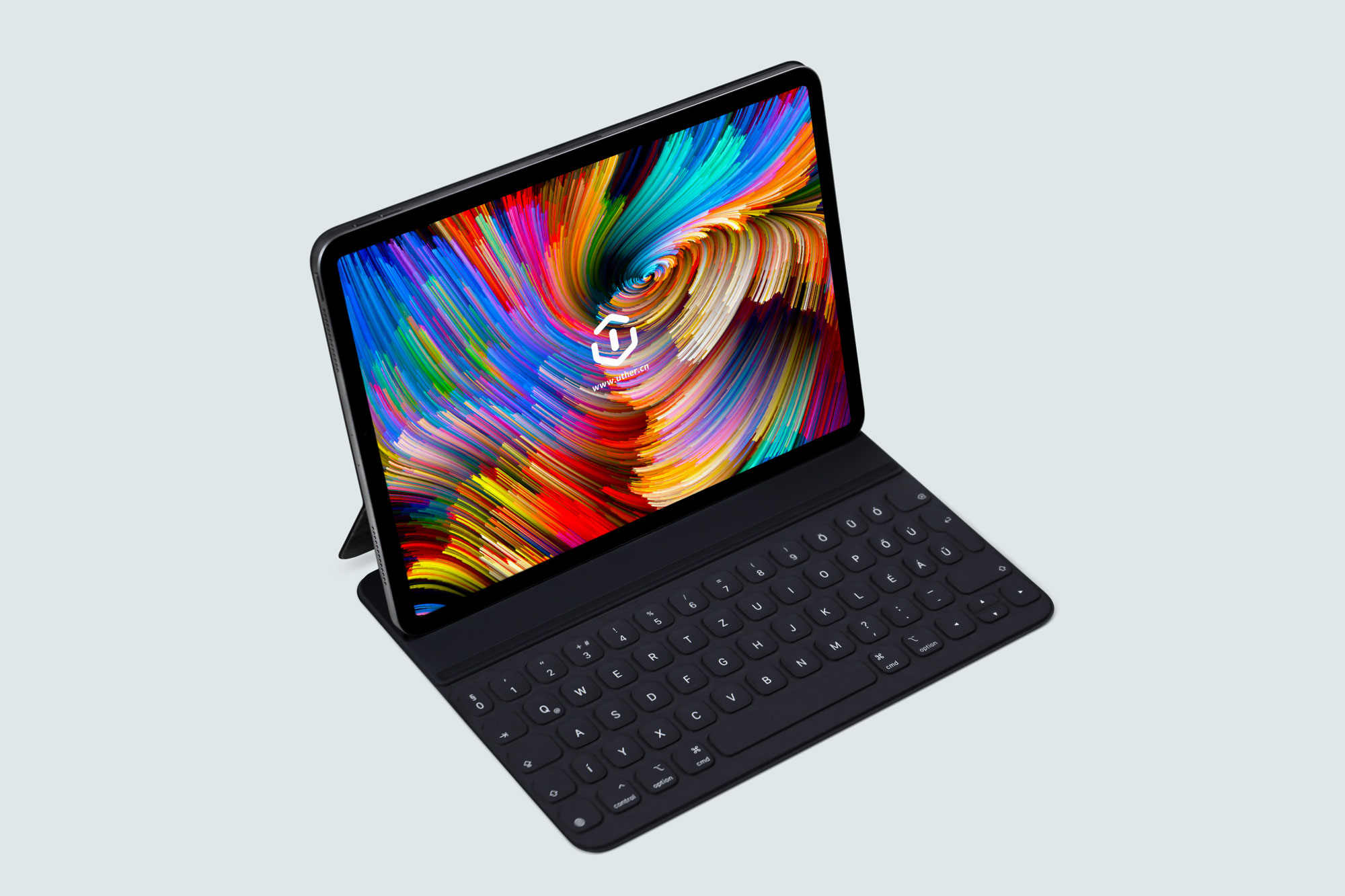 带键盘的ipad便携式平板电脑psd样机模型 ipad pro Mockup