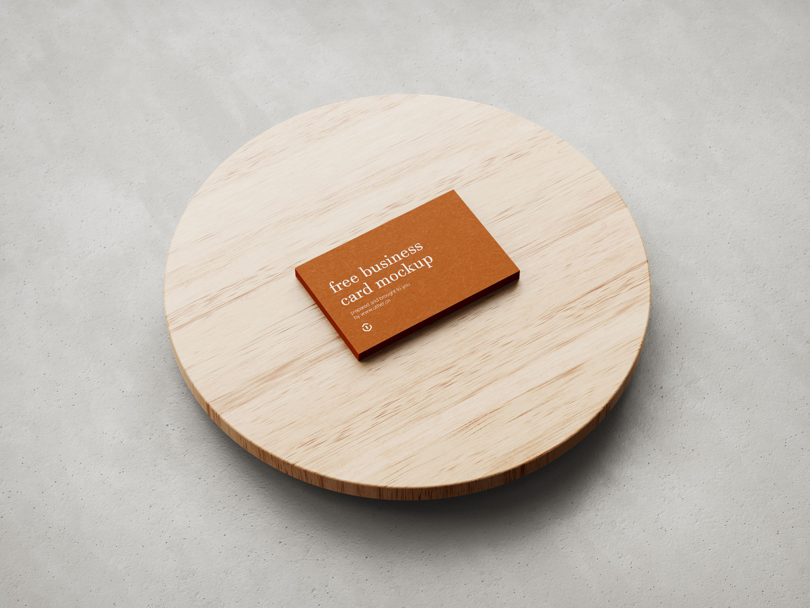 放在圆木板上的名片卡片样机模型Card Mockup .psd素材