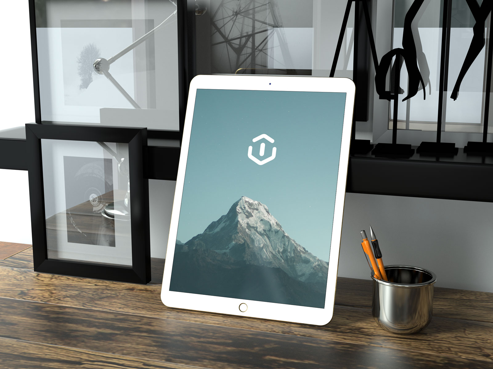 办公桌上的iPad Pro 12.9 Inch白色平板电脑PSD样机iPad Pro Mockup